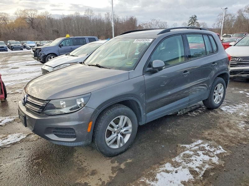 Volkswagen Tiguan S 2.0